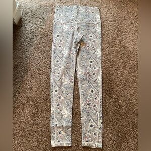 Mono B Floral leggings - Light Gray with Pastel Accents